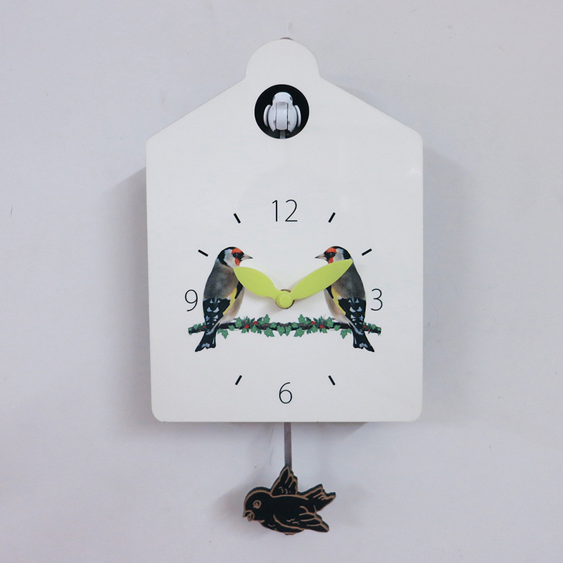 Relógio de Madeira do CuCo Branco